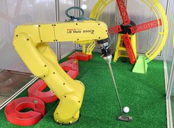 Robotic golf cell highlights precision and vision capabilities