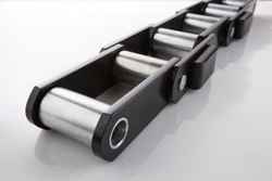 Roller coaster gets innovative chain system