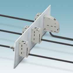 High-current feed-through terminal block for up to 232A