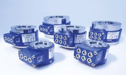 Multi-component sensor measures loads and torques in three axes