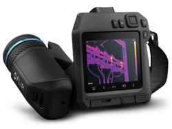 High-resolution thermal camera for small targets/long distances