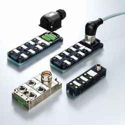Cost-effective and space-saving passive distribution boxes 