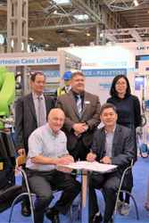 Pacepacker shakes hands on new Chinese deal at PPMA TOTAL 2016