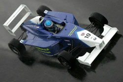 Compact nitrogen generator fills race car tyres