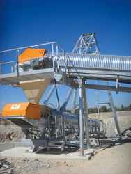 Drives for continuous conveyors