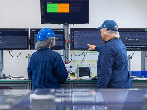 Scaling AI-based quality inspection across global production