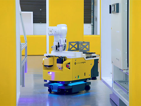 Cellular Origins revolutionises CGT manufacturing with mobile robots