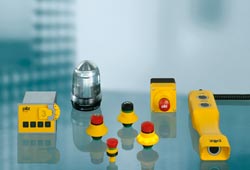 Pilz extends its range of emergency stops and control devices