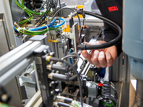 Innovative cable management solutions at Machine Building Live