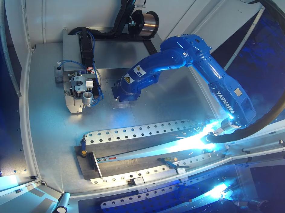 Robot welding yields efficiency benefits for machine builders
