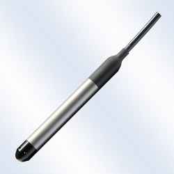 Submersible hydrostatic level transmitters in titanium