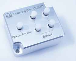 Summing box simplifies the use of piezoelectric force sensors