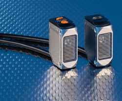 Compact photoelectric sensors designed for wet areas