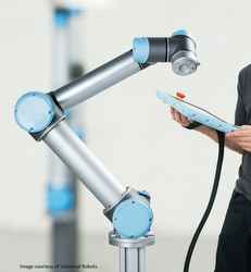 Try the Universal Robot at the TOTAL 2013 exhibition