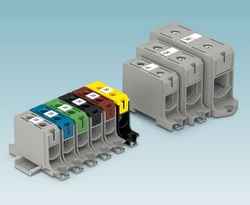 Universal terminal blocks for aluminium and copper conductors