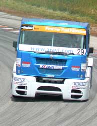 Parker Racor sponsors ARAVI truck racing team