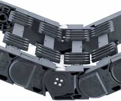 See igus P4 roller Energy Chain in action over long distances