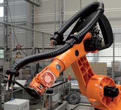 Universal module suits cramped robot applications