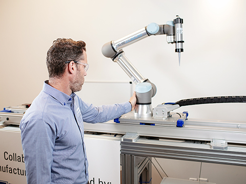 RARUK Automation to offer collaborative 7th axis from Thomson