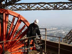 Bearings and support services provided for the Eiffel Tower