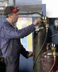 Learn how to inspect oxy-fuel gas welding systems