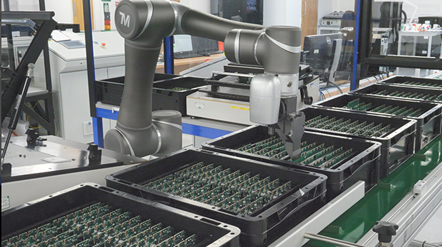 Hanover Displays automates PCBA testing with cobots